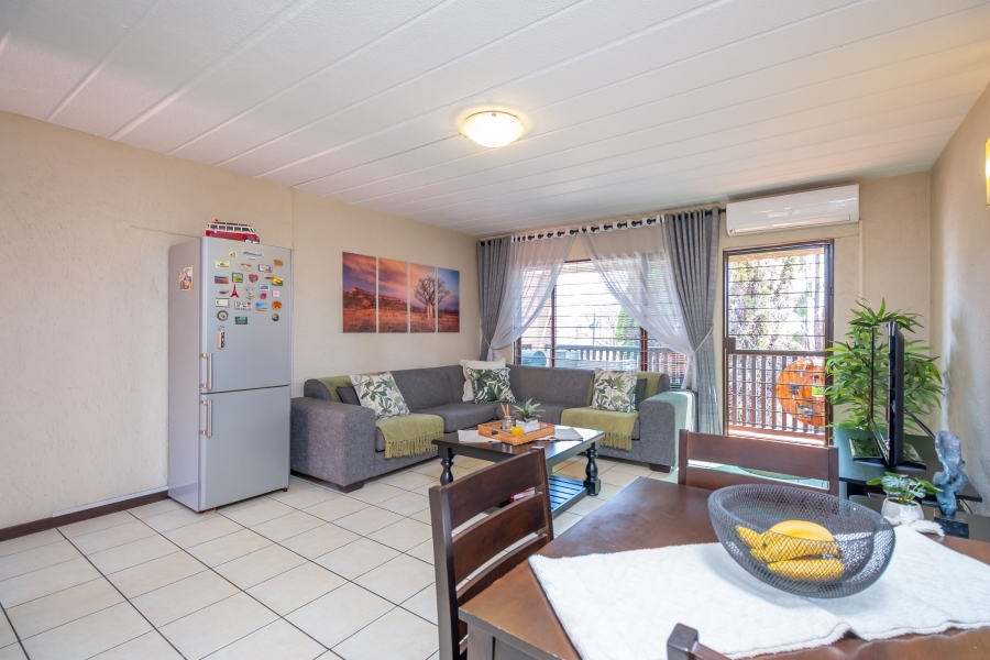 2 Bedroom Property for Sale in Little Falls Gauteng