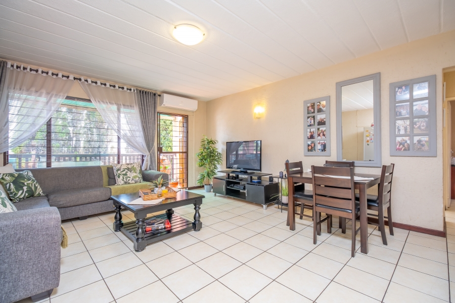 2 Bedroom Property for Sale in Little Falls Gauteng