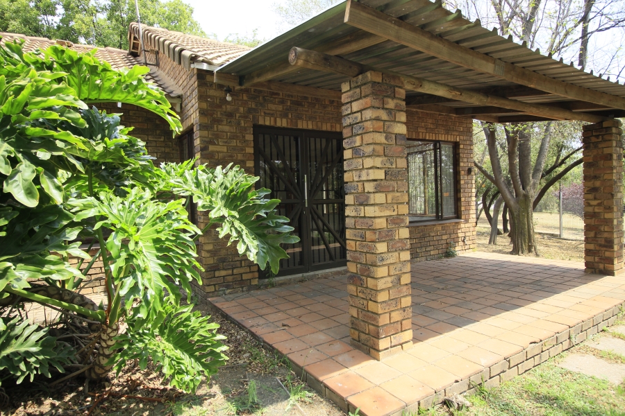 To Let 4 Bedroom Property for Rent in Austinview Gauteng