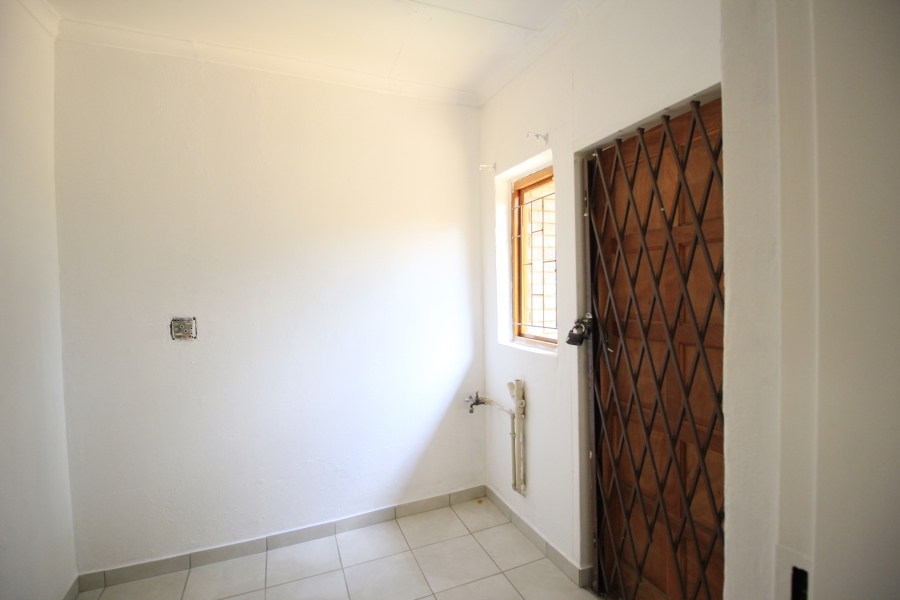 To Let 4 Bedroom Property for Rent in Austinview Gauteng