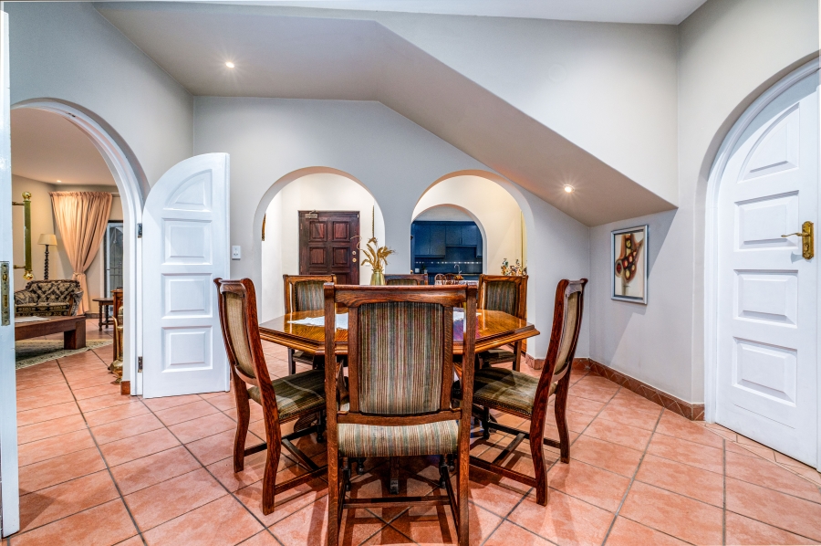 6 Bedroom Property for Sale in Northcliff Gauteng