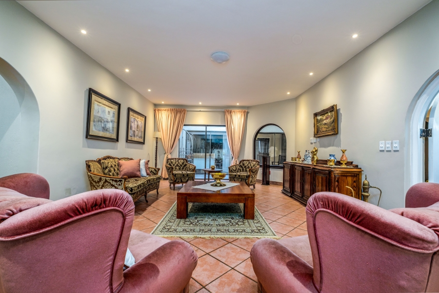 6 Bedroom Property for Sale in Northcliff Gauteng