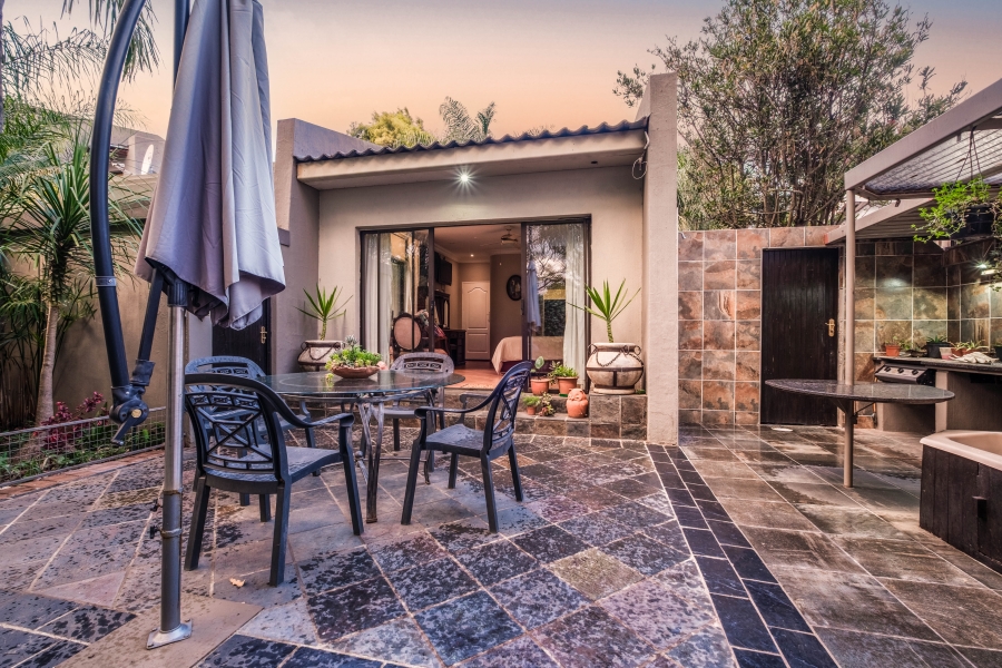 6 Bedroom Property for Sale in Northcliff Gauteng