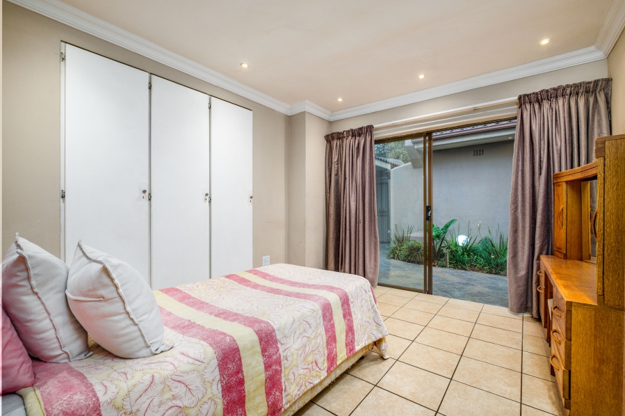 6 Bedroom Property for Sale in Northcliff Gauteng