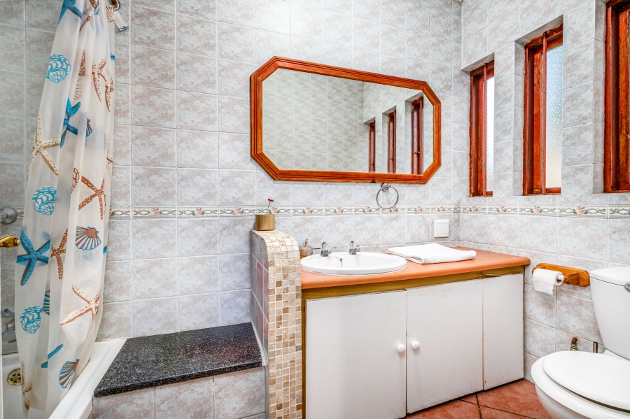 6 Bedroom Property for Sale in Northcliff Gauteng