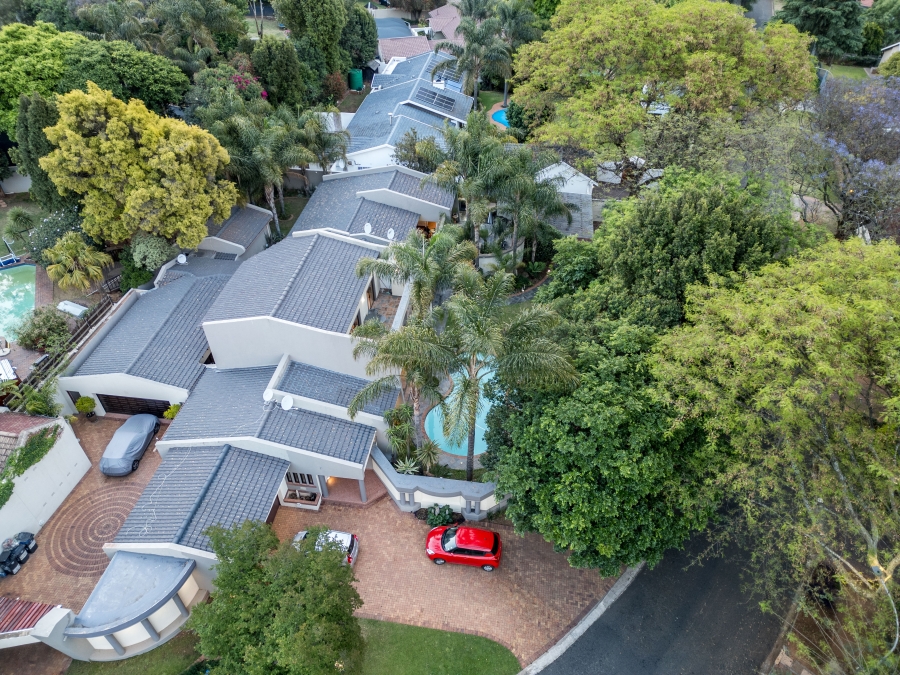 6 Bedroom Property for Sale in Northcliff Gauteng