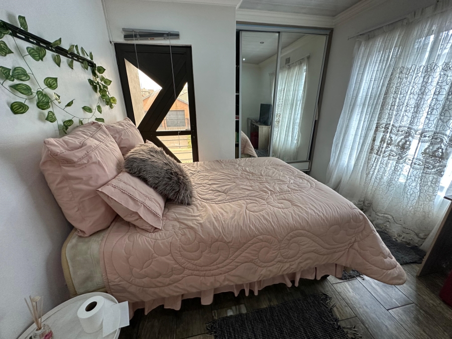3 Bedroom Property for Sale in Clayville Gauteng
