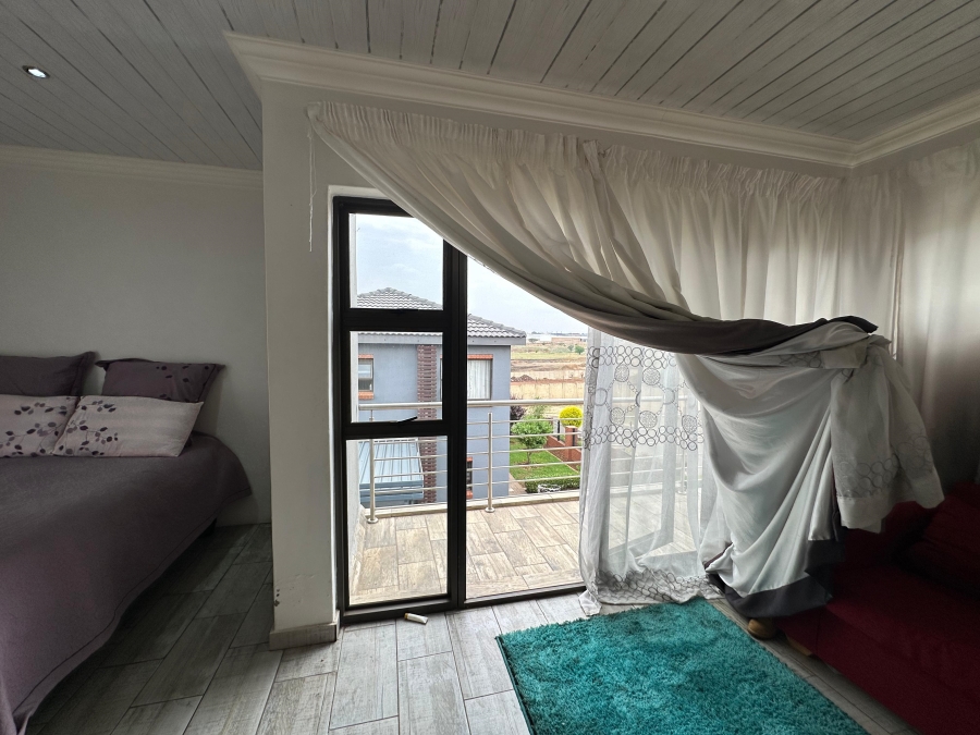 3 Bedroom Property for Sale in Clayville Gauteng