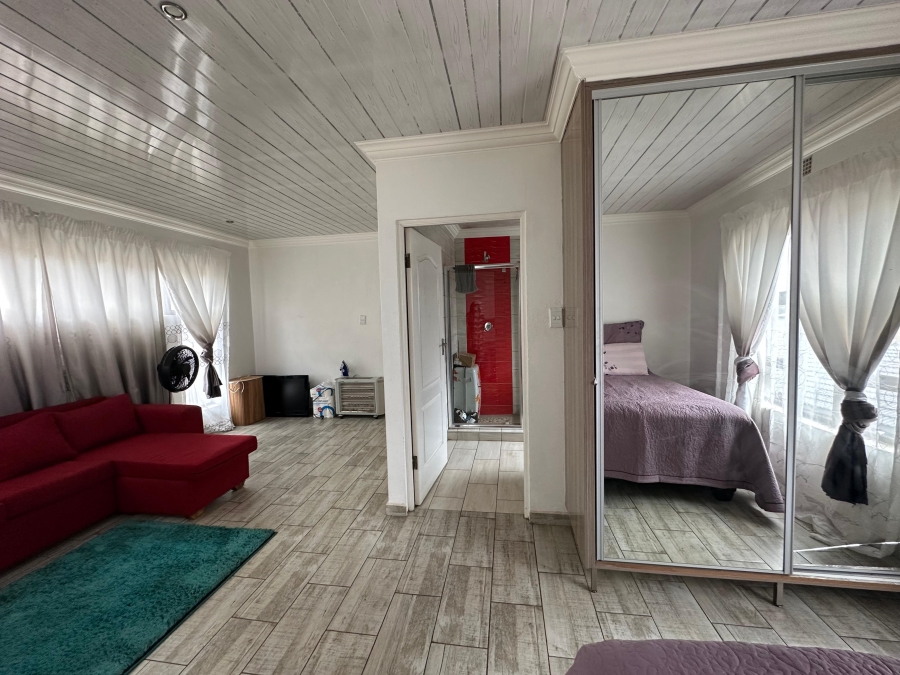 3 Bedroom Property for Sale in Clayville Gauteng