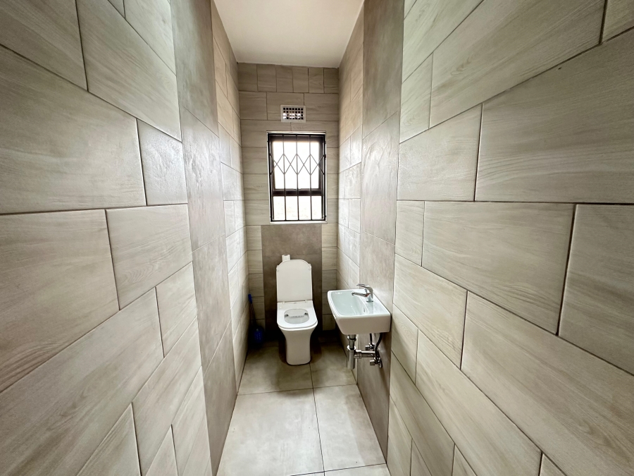 3 Bedroom Property for Sale in Clayville Gauteng