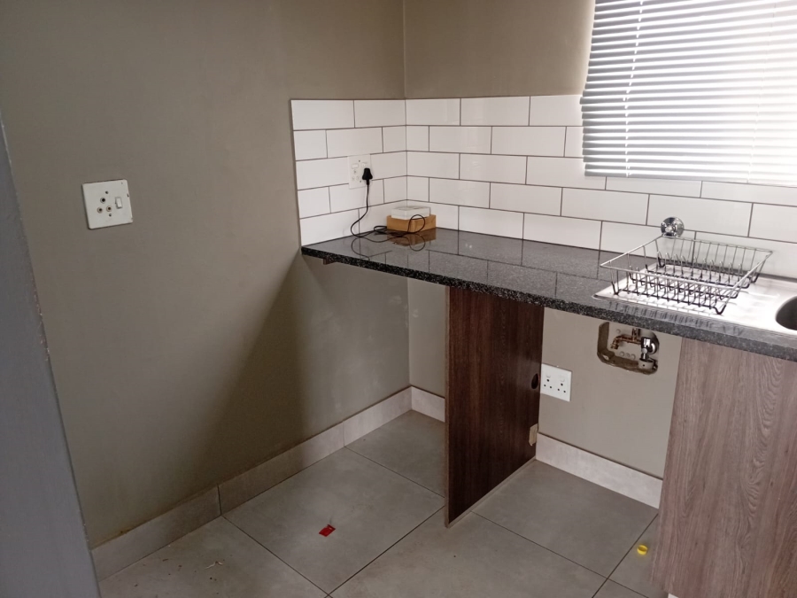 To Let 2 Bedroom Property for Rent in Olympus AH Gauteng