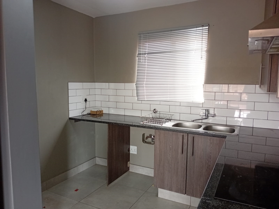 To Let 2 Bedroom Property for Rent in Olympus AH Gauteng