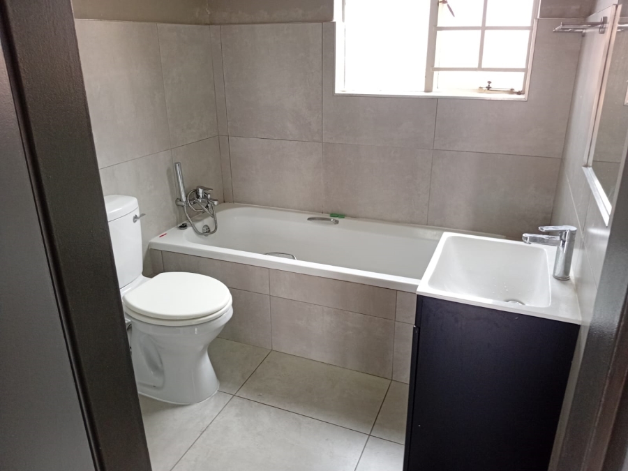 To Let 2 Bedroom Property for Rent in Olympus AH Gauteng