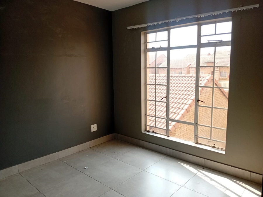 To Let 2 Bedroom Property for Rent in Olympus AH Gauteng
