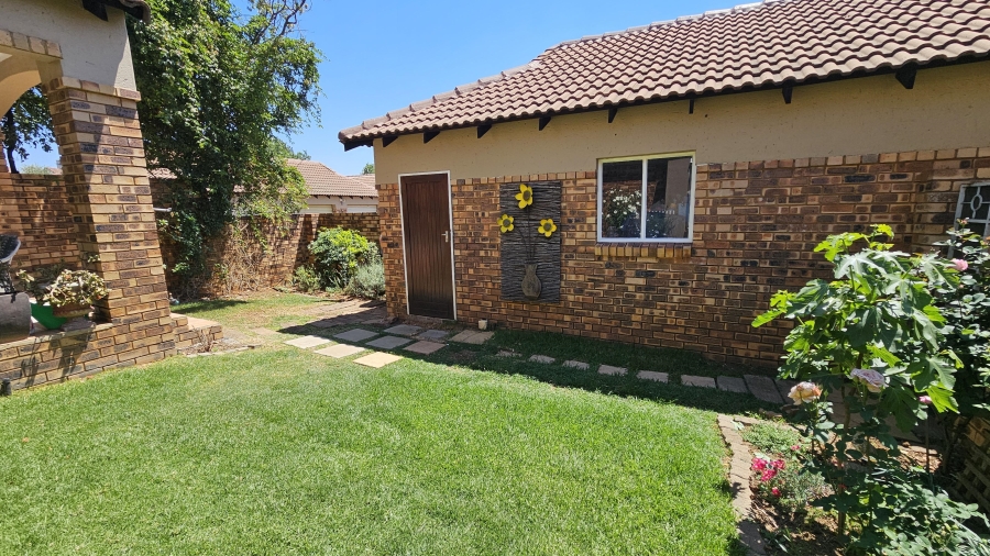 3 Bedroom Property for Sale in Moreleta Park Gauteng