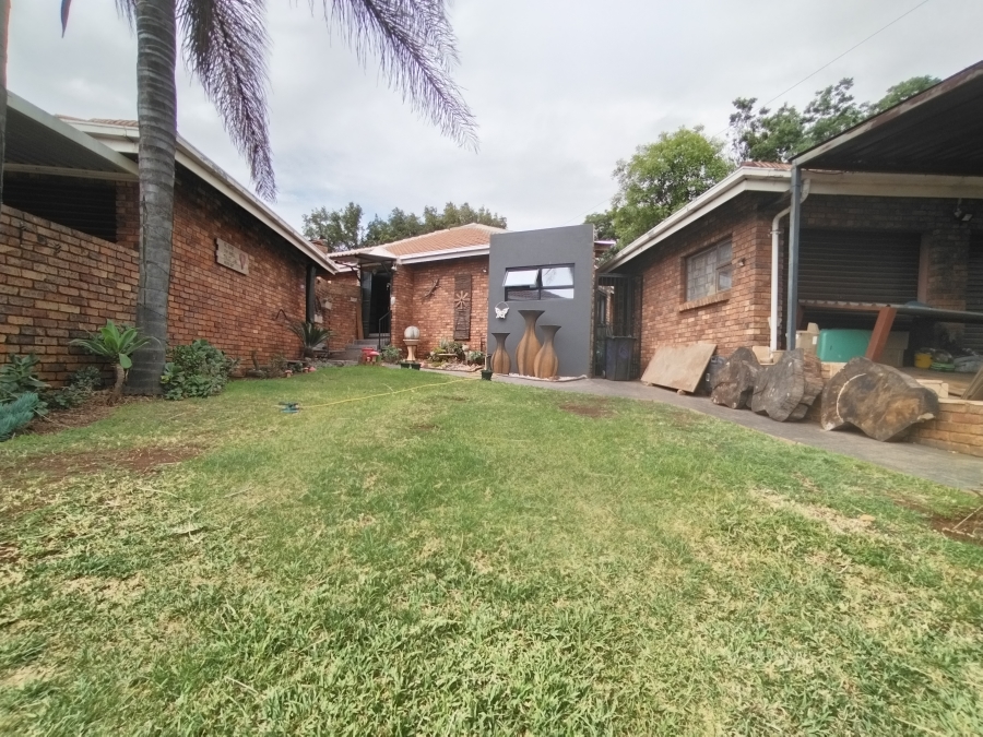 3 Bedroom Property for Sale in Wingate Park Gauteng