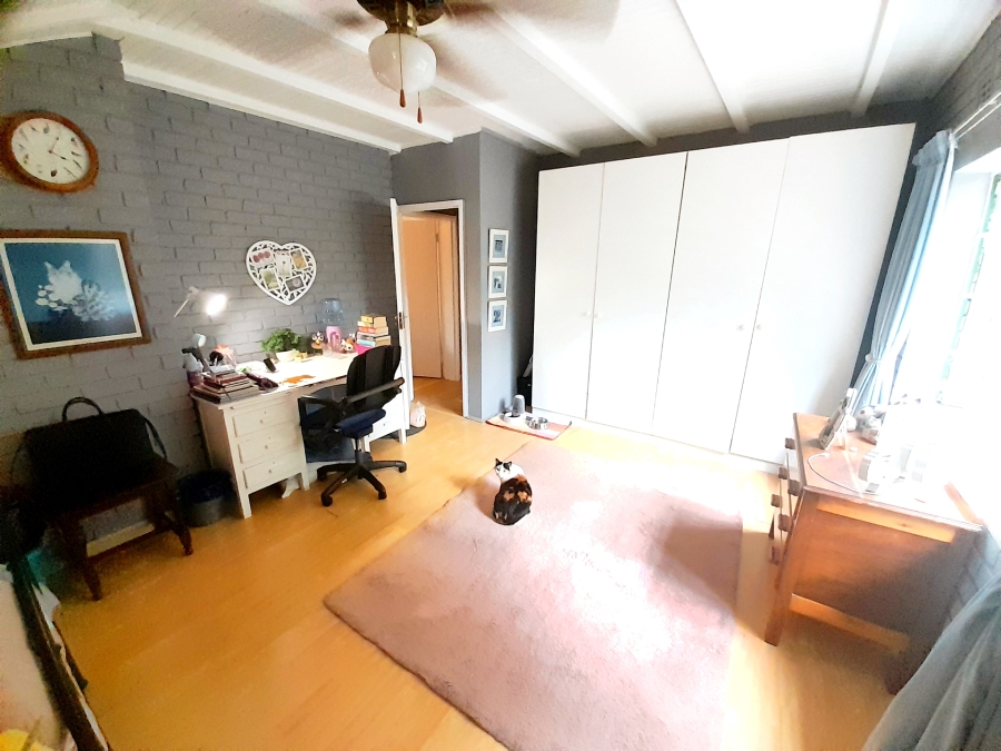 3 Bedroom Property for Sale in Glen Austin Gauteng