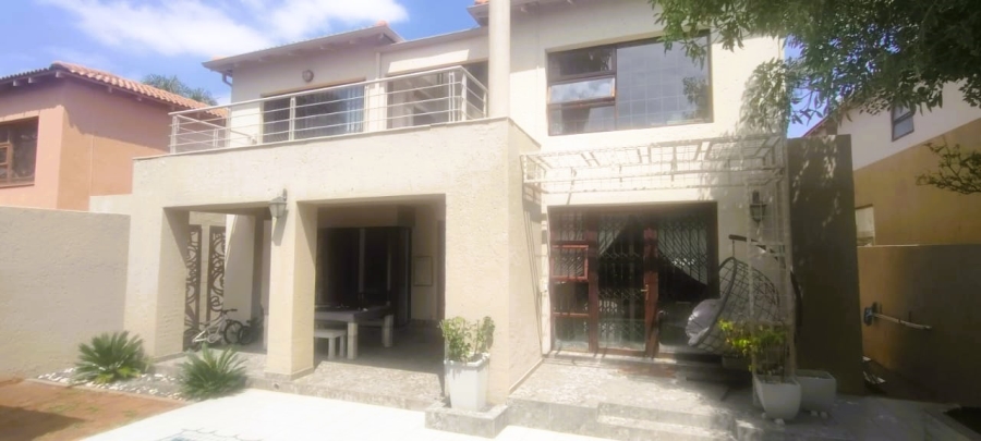 To Let 4 Bedroom Property for Rent in Bedfordview Gauteng