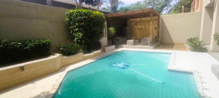 To Let 4 Bedroom Property for Rent in Bedfordview Gauteng