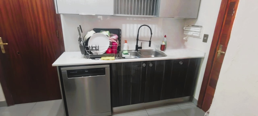 To Let 4 Bedroom Property for Rent in Bedfordview Gauteng