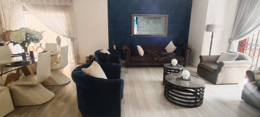 To Let 4 Bedroom Property for Rent in Bedfordview Gauteng