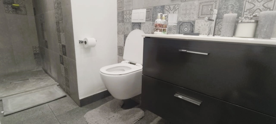 To Let 4 Bedroom Property for Rent in Bedfordview Gauteng