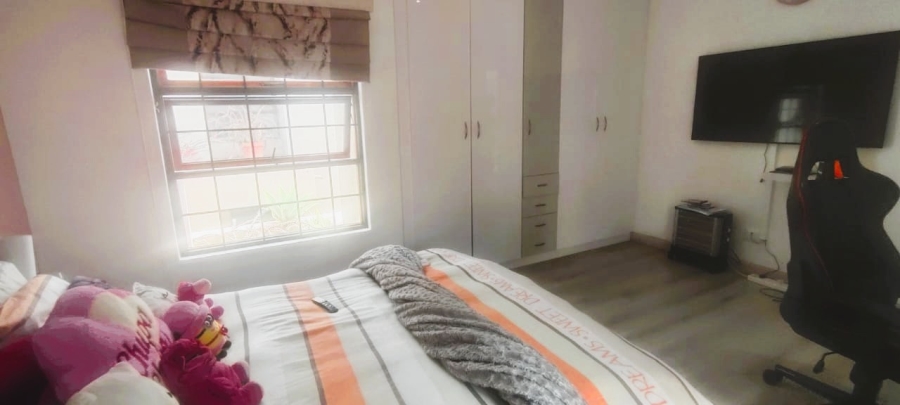 To Let 4 Bedroom Property for Rent in Bedfordview Gauteng
