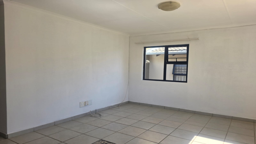 3 Bedroom Property for Sale in Noordwyk Gauteng