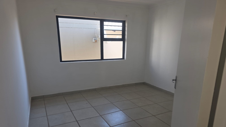 3 Bedroom Property for Sale in Noordwyk Gauteng