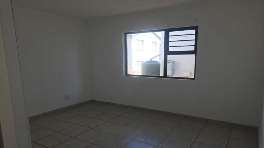 3 Bedroom Property for Sale in Noordwyk Gauteng