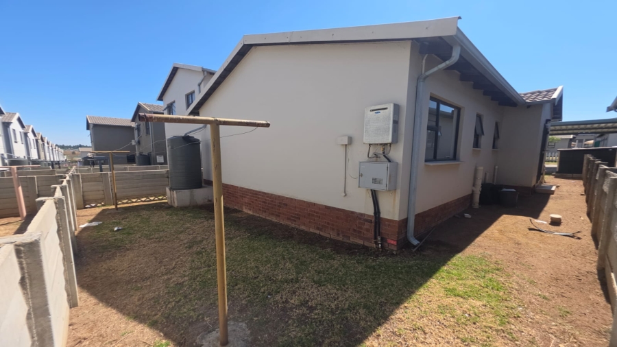 3 Bedroom Property for Sale in Noordwyk Gauteng