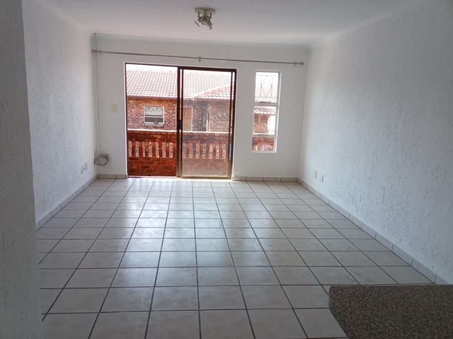 2 Bedroom Property for Sale in Buccleuch Gauteng