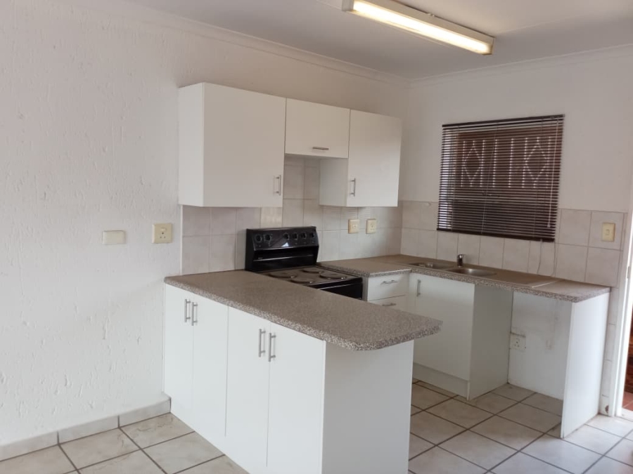 2 Bedroom Property for Sale in Buccleuch Gauteng