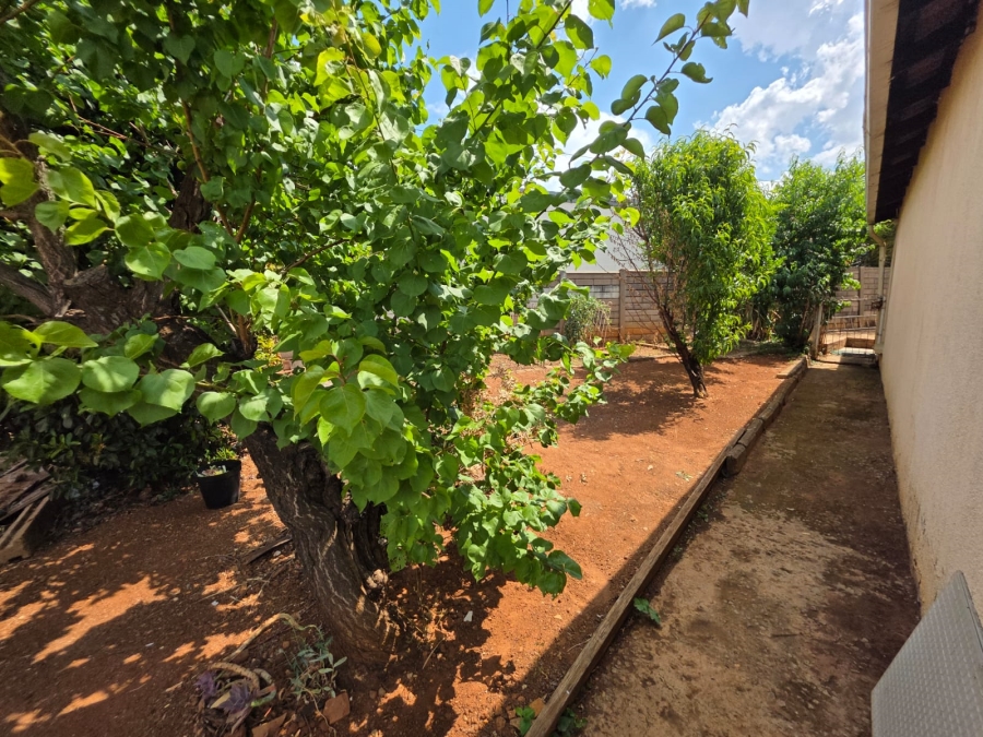 5 Bedroom Property for Sale in Heuweloord Gauteng