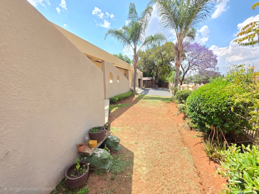 5 Bedroom Property for Sale in Heuweloord Gauteng