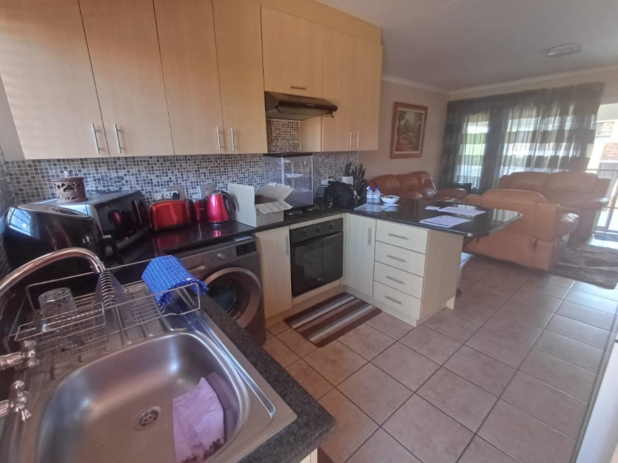 2 Bedroom Property for Sale in Wilgeheuwel Gauteng