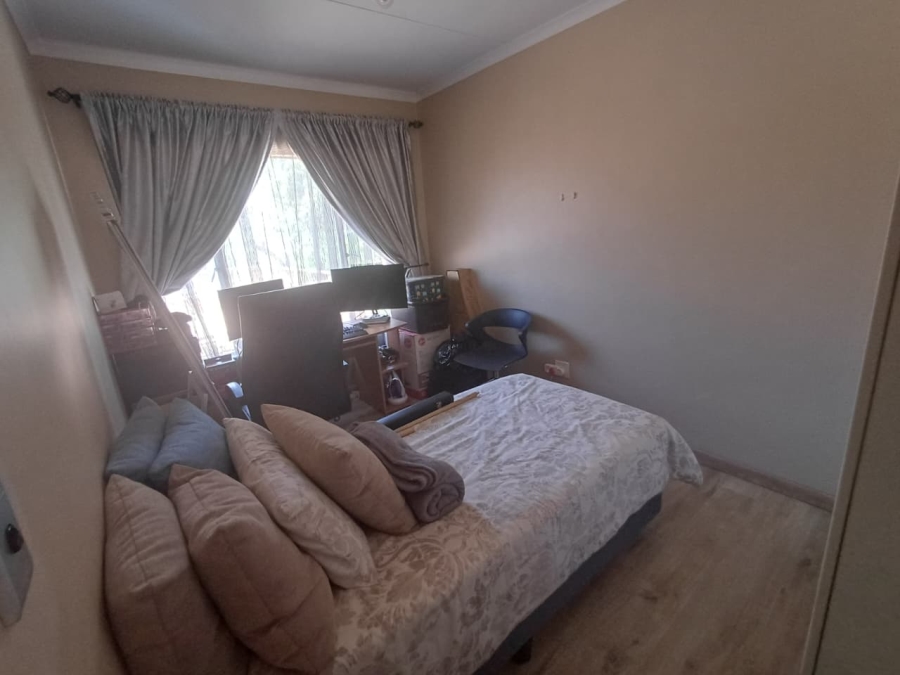 2 Bedroom Property for Sale in Wilgeheuwel Gauteng