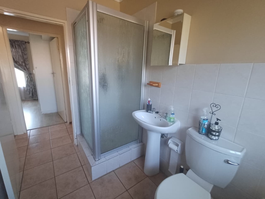 2 Bedroom Property for Sale in Wilgeheuwel Gauteng