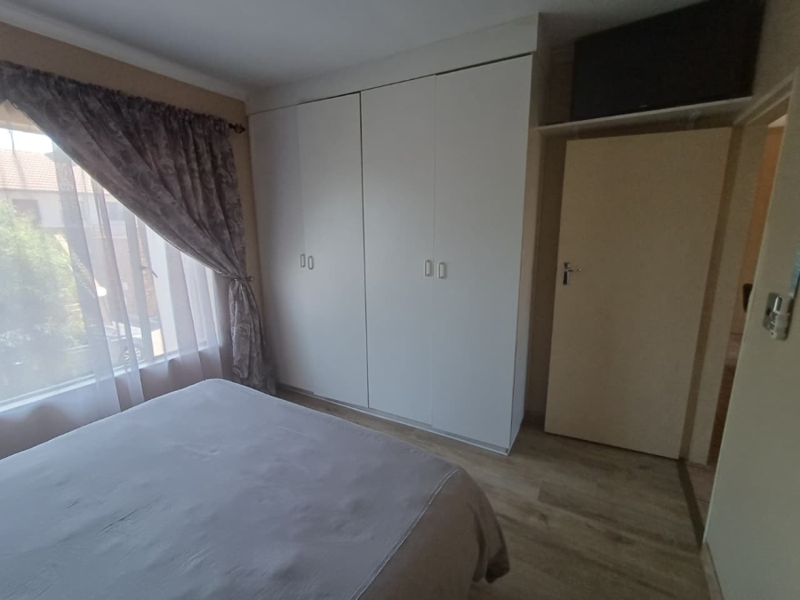 2 Bedroom Property for Sale in Wilgeheuwel Gauteng