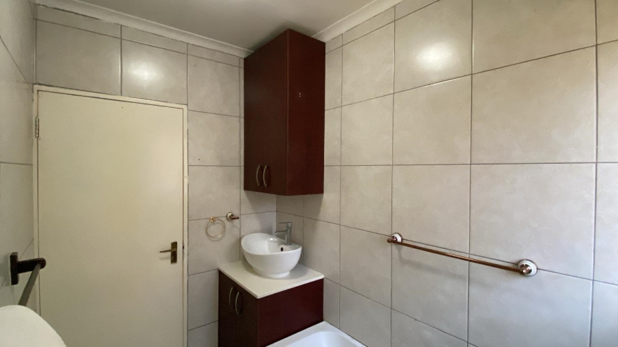 2 Bedroom Property for Sale in Greenstone Hill Gauteng