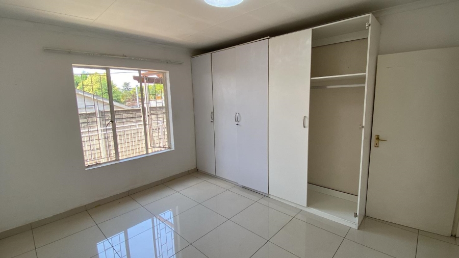 2 Bedroom Property for Sale in Greenstone Hill Gauteng