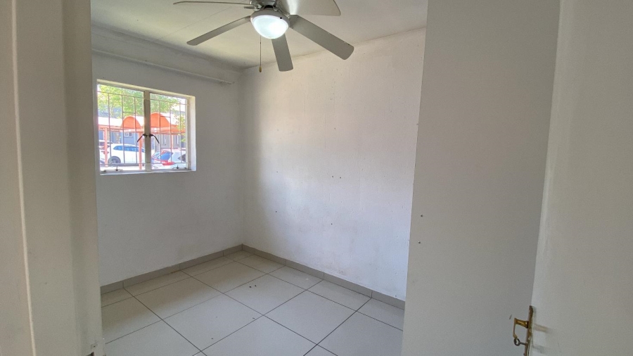 2 Bedroom Property for Sale in Greenstone Hill Gauteng