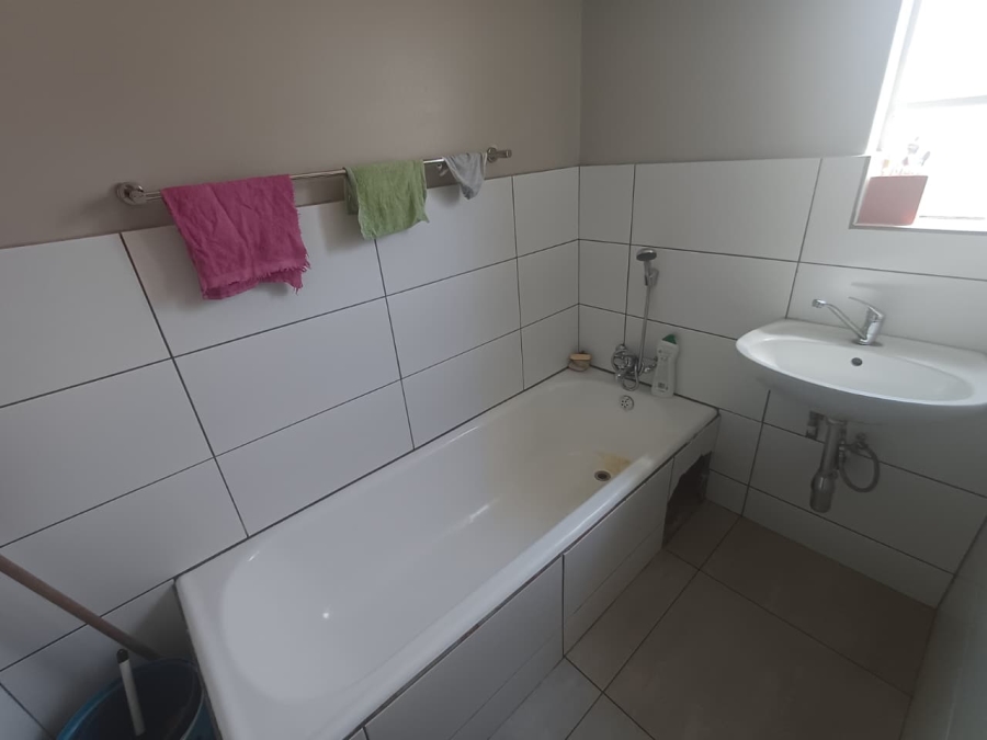 3 Bedroom Property for Sale in Discovery Gauteng