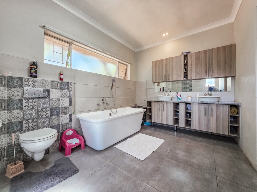 4 Bedroom Property for Sale in Lynnwood Glen Gauteng