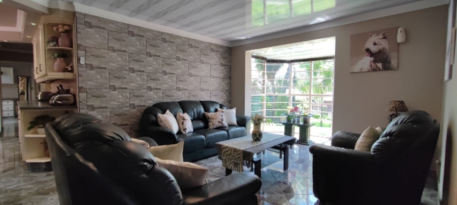 4 Bedroom Property for Sale in Wierda Park Gauteng