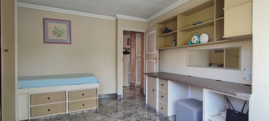 4 Bedroom Property for Sale in Wierda Park Gauteng