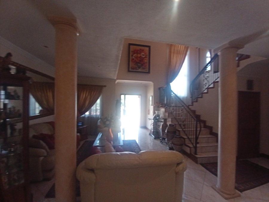 4 Bedroom Property for Sale in Linmeyer Gauteng