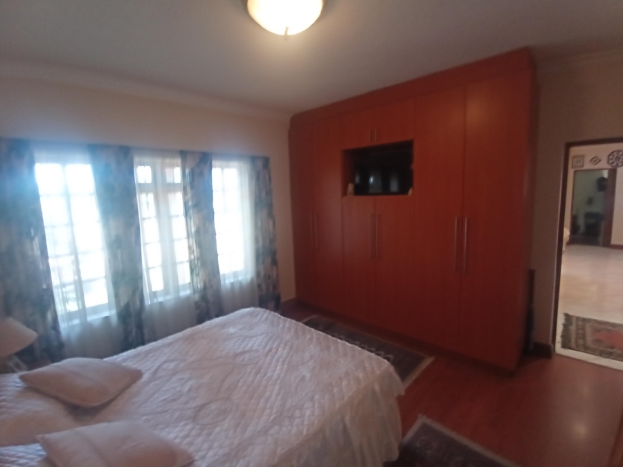 4 Bedroom Property for Sale in Linmeyer Gauteng
