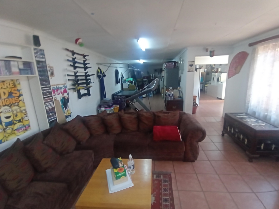 4 Bedroom Property for Sale in Linmeyer Gauteng