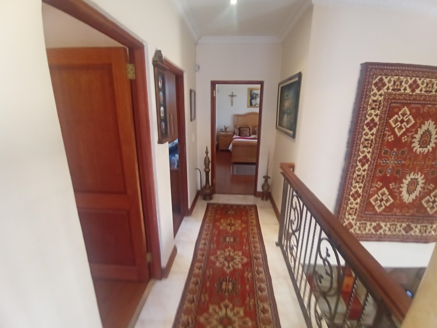 4 Bedroom Property for Sale in Linmeyer Gauteng